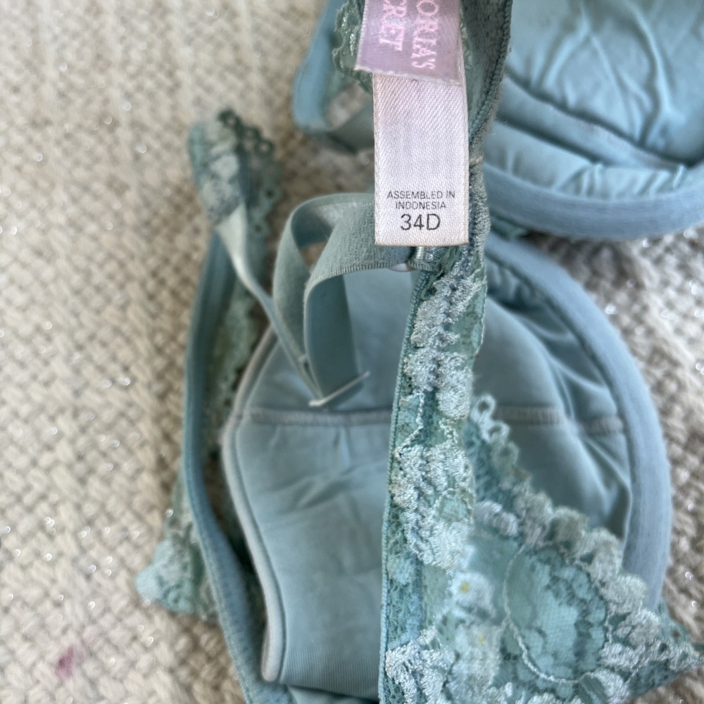 Vintage Victoria's Secret Push Up without padding 34D blue lace underwire Bra - Picture 15 of 16